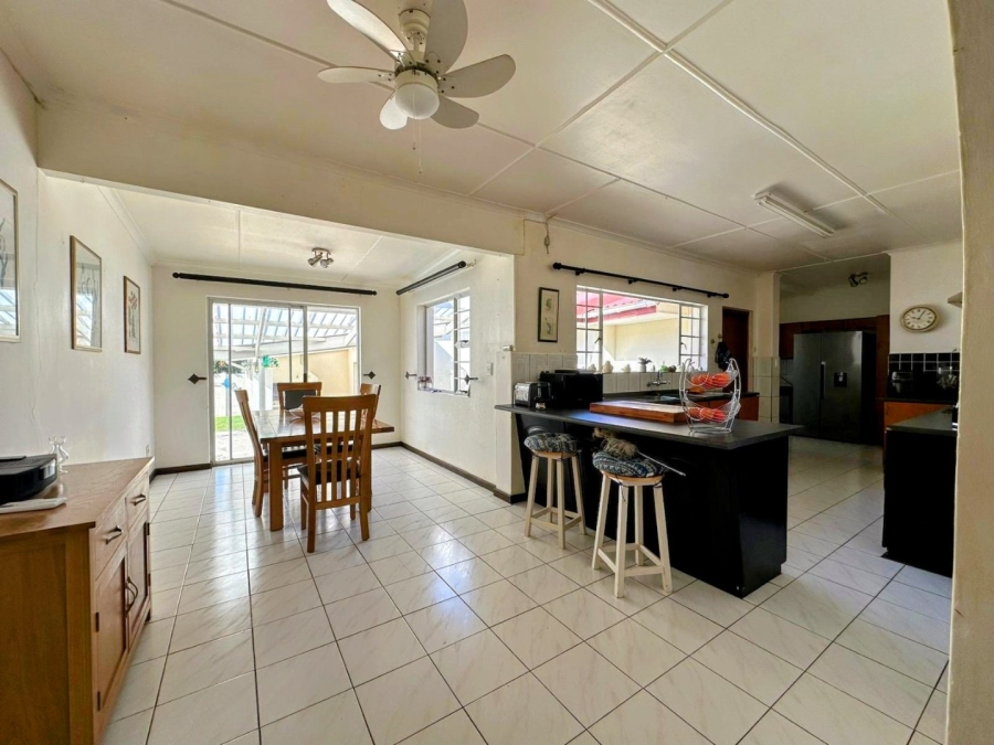 4 Bedroom Property for Sale in Gonubie Eastern Cape